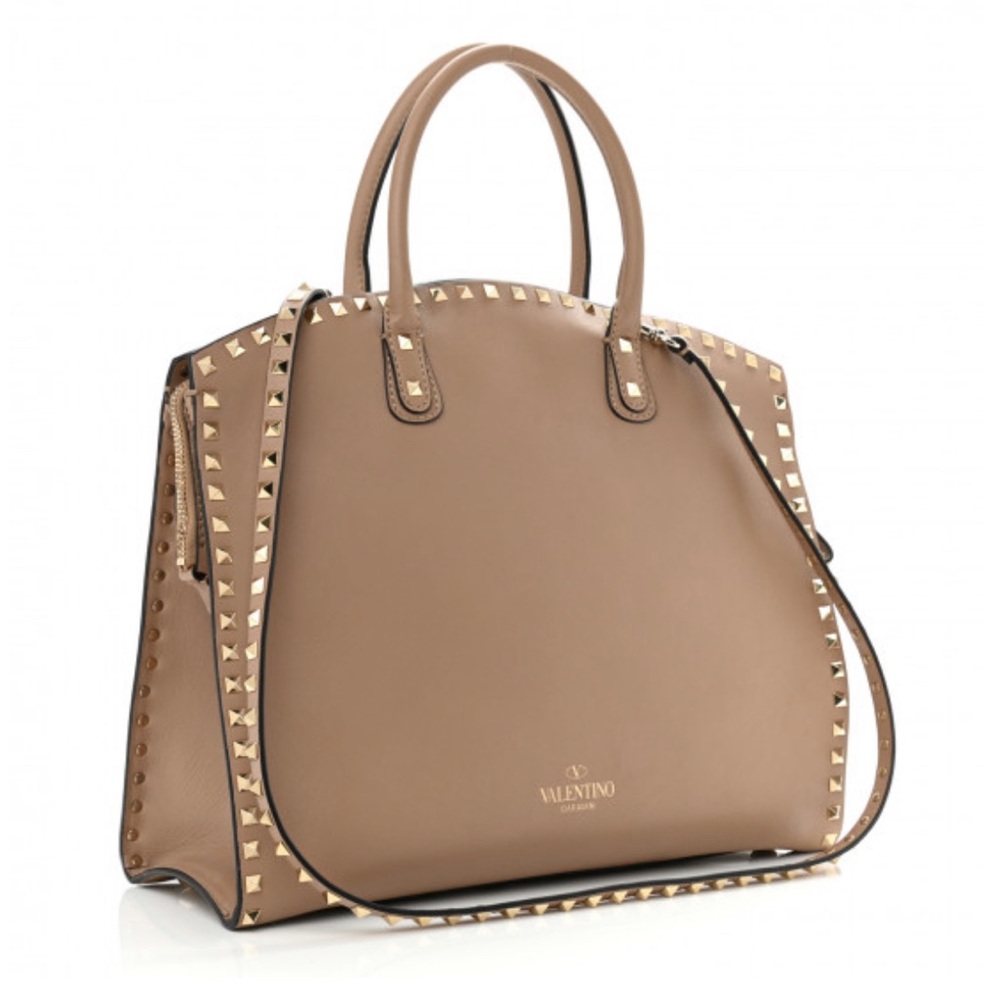 Valentino Rockstud Dome Bag! ♥️